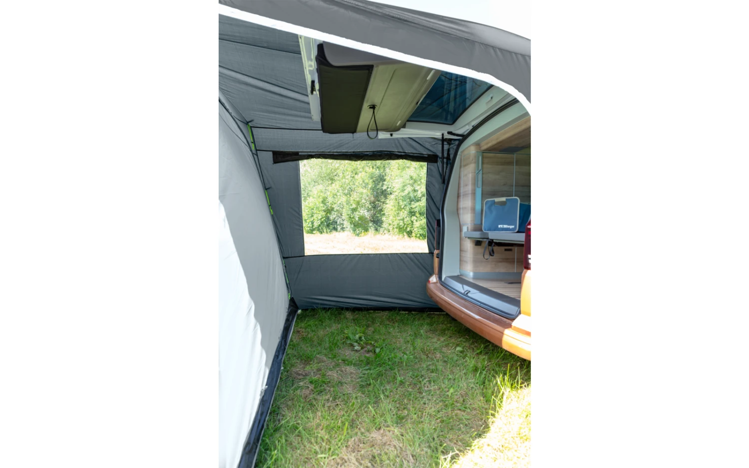 Berger Liberta Air BUS Aufblasbares Heckzelt 14 Berger Liberta Air BUS Aufblasbares Heckzelt – Bild 14