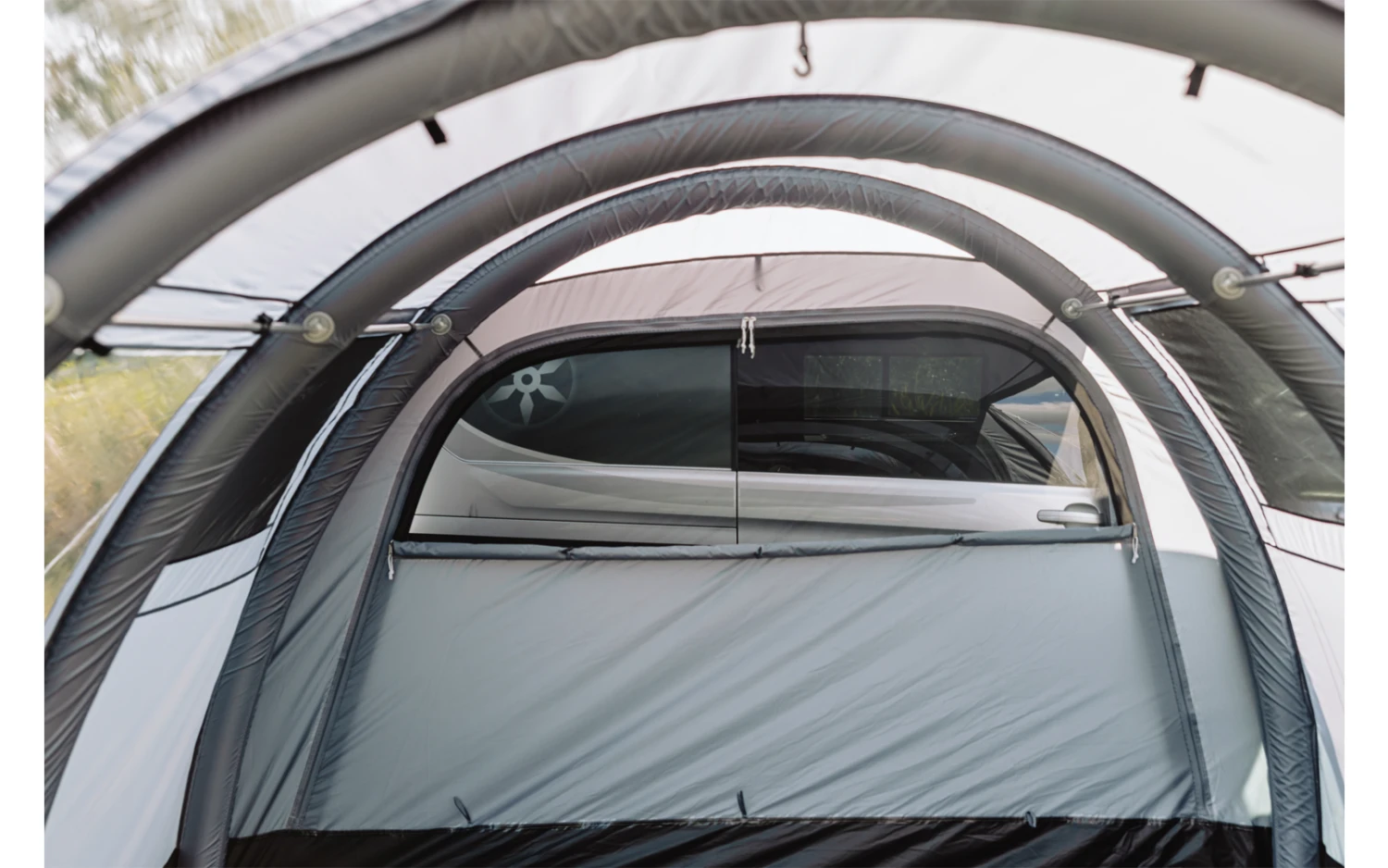 Berger Brindisi Air Aufblasbares Busvorzelt 10 Berger Brindisi Air Aufblasbares Busvorzelt – Bild 10